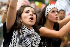 الفتاة الفلسطينية - المنتصف