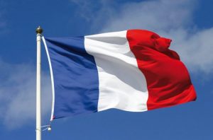علم فرنسا /المنتصف