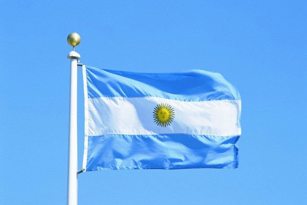 علم الأرجنتين_المنتصف