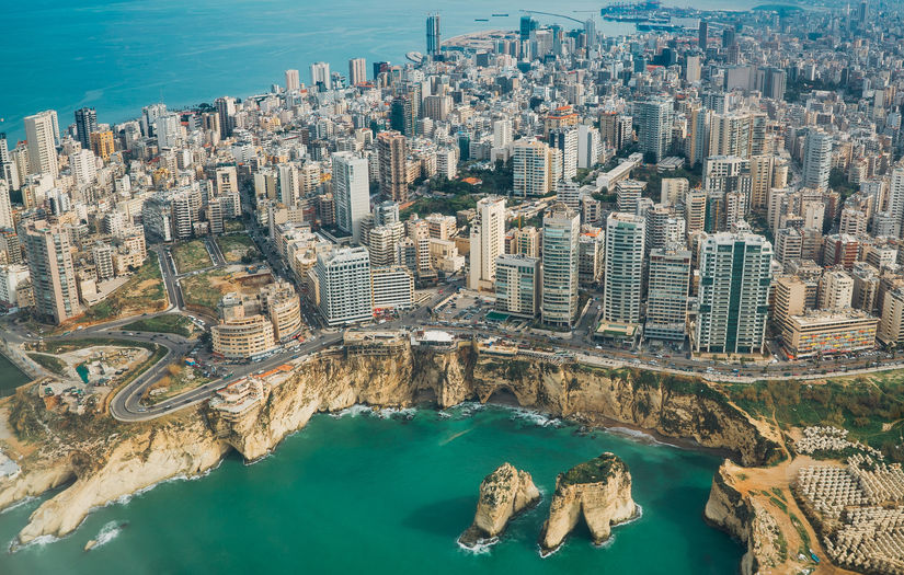 لبنان بيروت -المنتصف