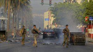 احتجاجات بيروت -المنتصف