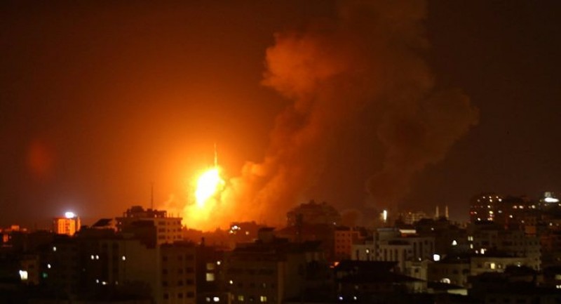 قصف غزة-المنتصف