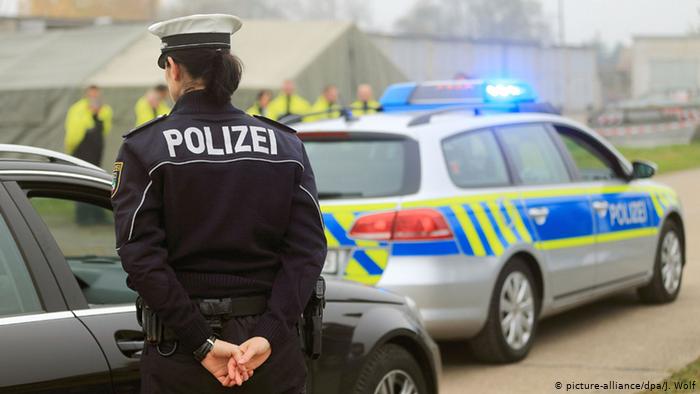 الشرطة الألمانية -المنتصف