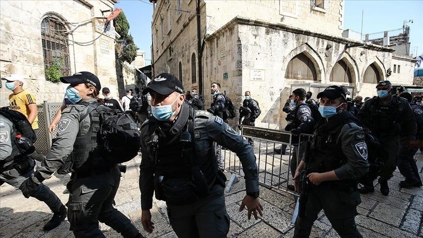 الشرطة الإسرائيلية -المنتصف