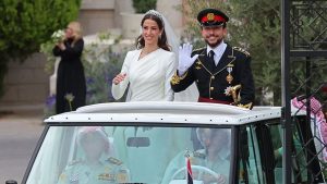 الأمير حسين و الأميرة رجوة- المنتصف