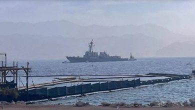 مدمرة أمريكية - المنتصف