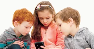 أطفال وهواتف ذكية - المنتصف
