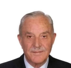 أحمد عبيدات - المنتصف