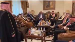 السفير السعودي لدى الأردن يزور مضارب عشائر المومني في عجلون ( فيديو) 1 زيارة السفير السعودي لعشائر المومني - المنتصف