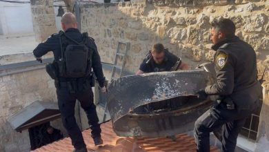 كنيسة القيامة - المنتصف