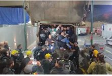 تهريب عامل فلسطينيين - المنتصف