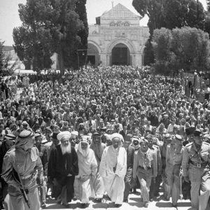 زيارة الملك عبدالله الأول ولقاء المقدسيين - المنتصف