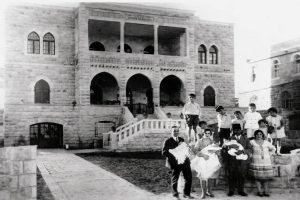 قصر هارون الرشيد نشرها طارق البكري - المنتصف