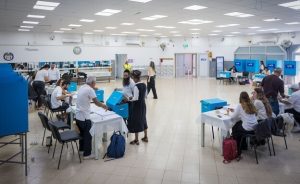 انتخابات إسرائيل - المنتصف
